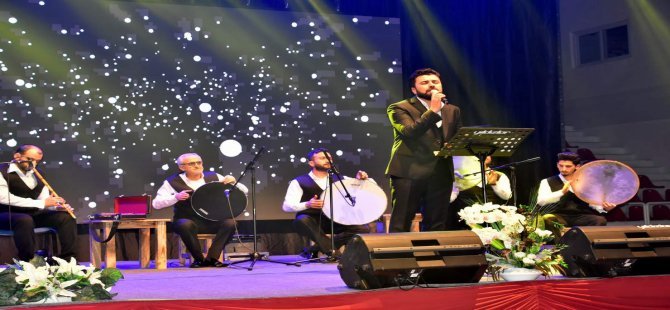 Aliağa’da Şiir Ve Muhabbet Dolu Bir Gece