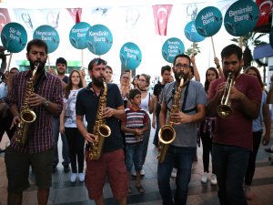 Dünya Şairleri Karşıyaka’da Buluştu