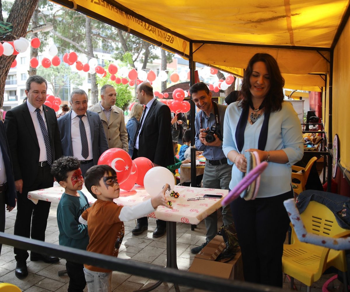 Bergama’da 23 Nisan kutlamaları başladı