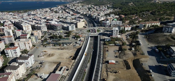 29 Ekim Cumhuriyet Köprülü Kavşağı Trafiğe Açıldı