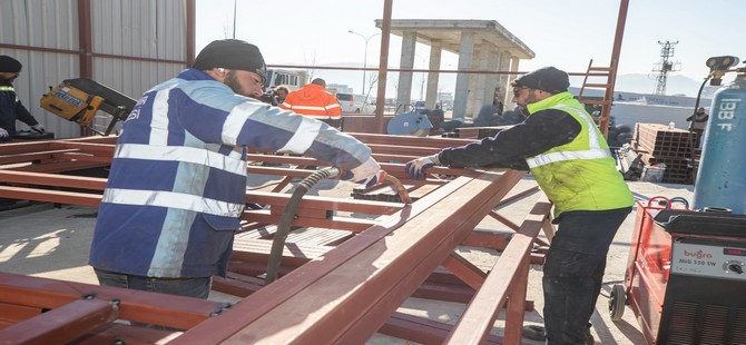 İzmir Büyükşehir, 5 binin üzerinde depremzedeyi konteyner kente taşıyacak