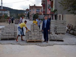 Eşref Dinçer Mahallesinin Yolları Yapılıyor