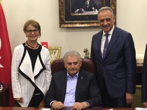 Başbakan Binali Yıldırım Ödemiş Belediyesi’ni Ziyaret Etti