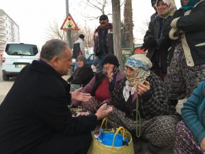 Başkan Mahmut Badem Mesaiye Tarım Çalışanlarıyla Başladı