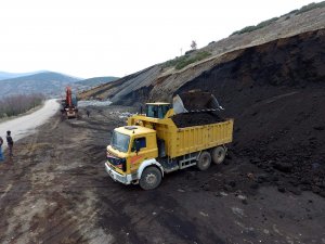 Altyapısı Yenilenen Mahallelerde Yollar Düzenleniyor