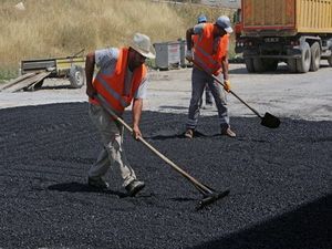 Bornova’da Yol Hamlesi